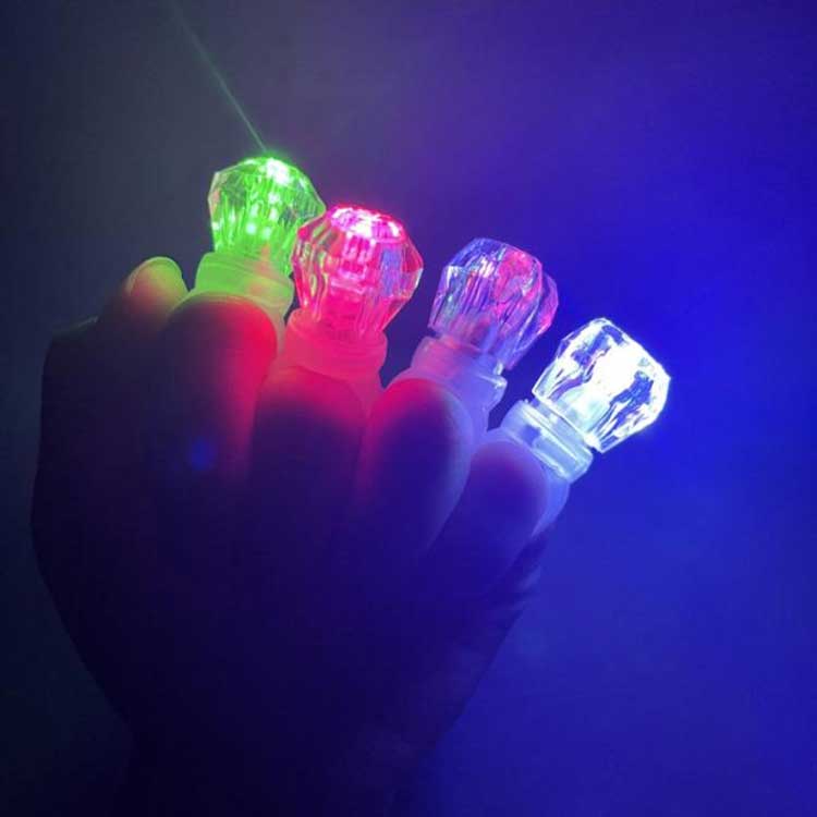 LED lys op fingerring